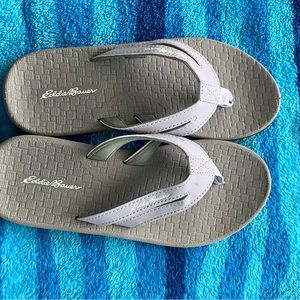 Eddie Bauer never worn flip flops!